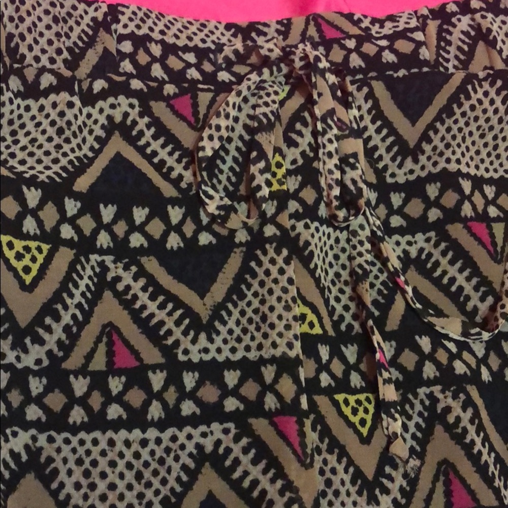 BCBGenerarion Aztec Drawstring Shorts - Picture 3 of 3